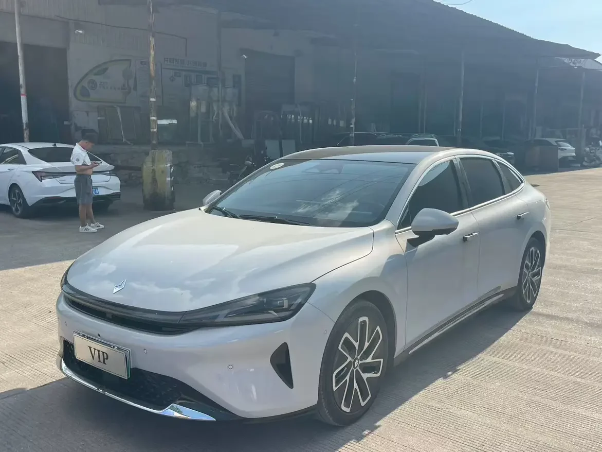 Baojun Enjoy PHEV