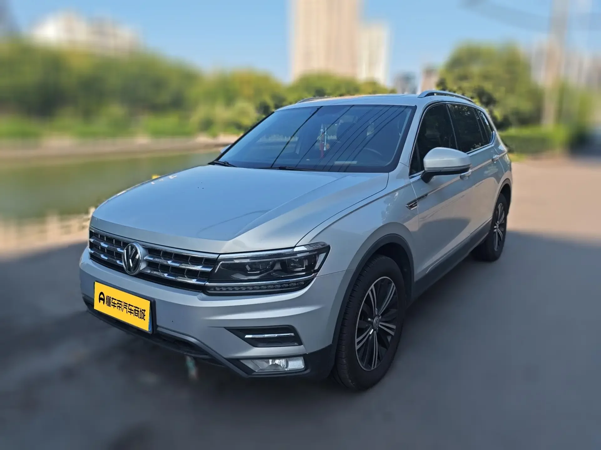Volkswagen Tiguan L