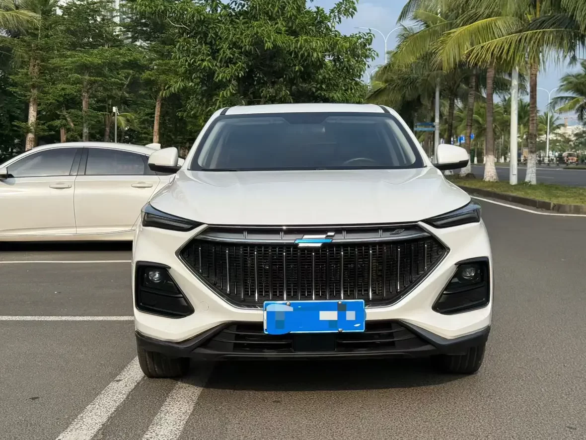 Oshan Changan Auchan X5