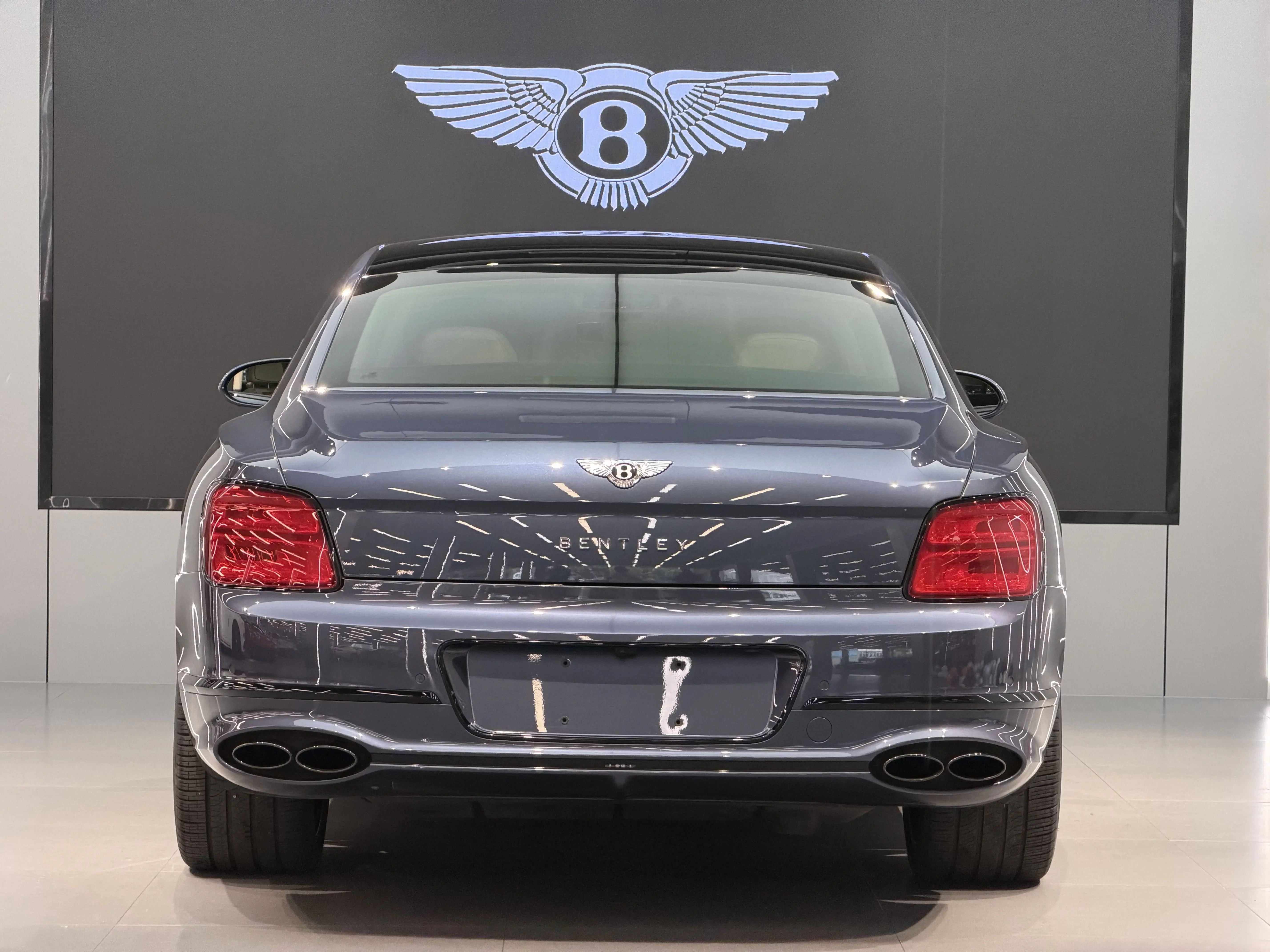Bentley galloping