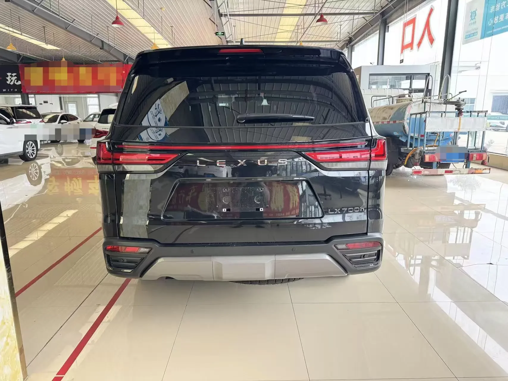 Lexus LX