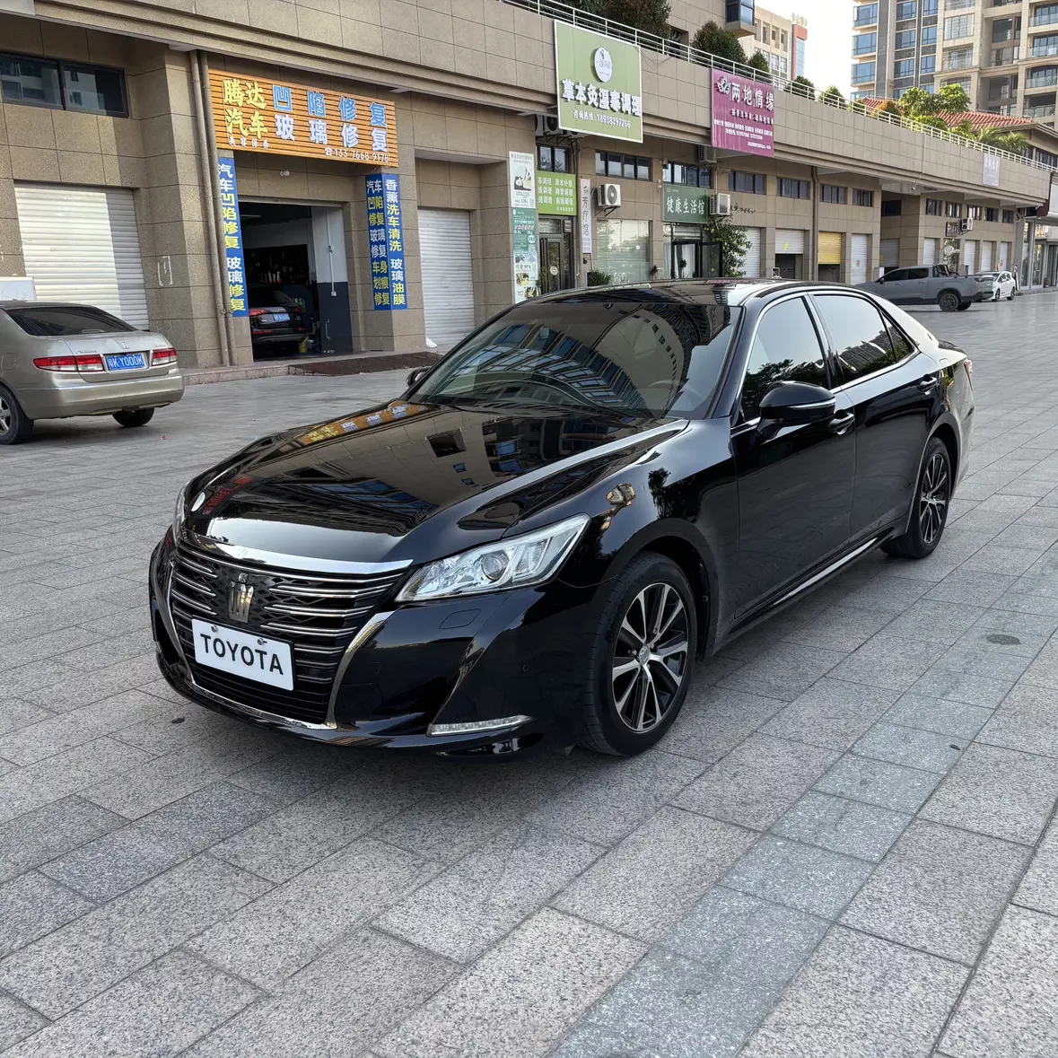 Toyota crown
