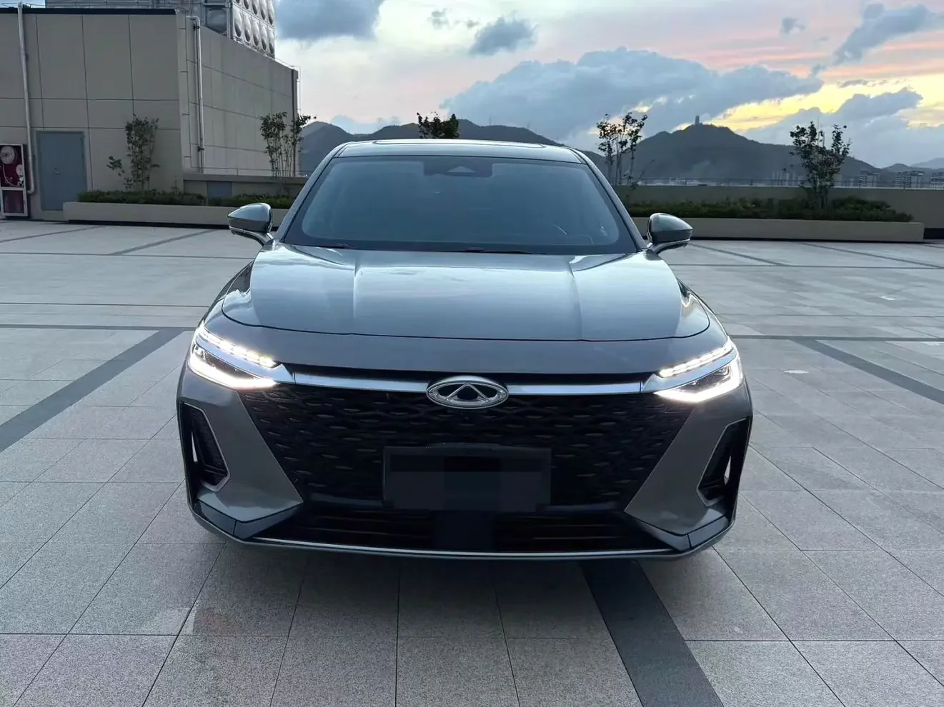 Chery Arrizo 8