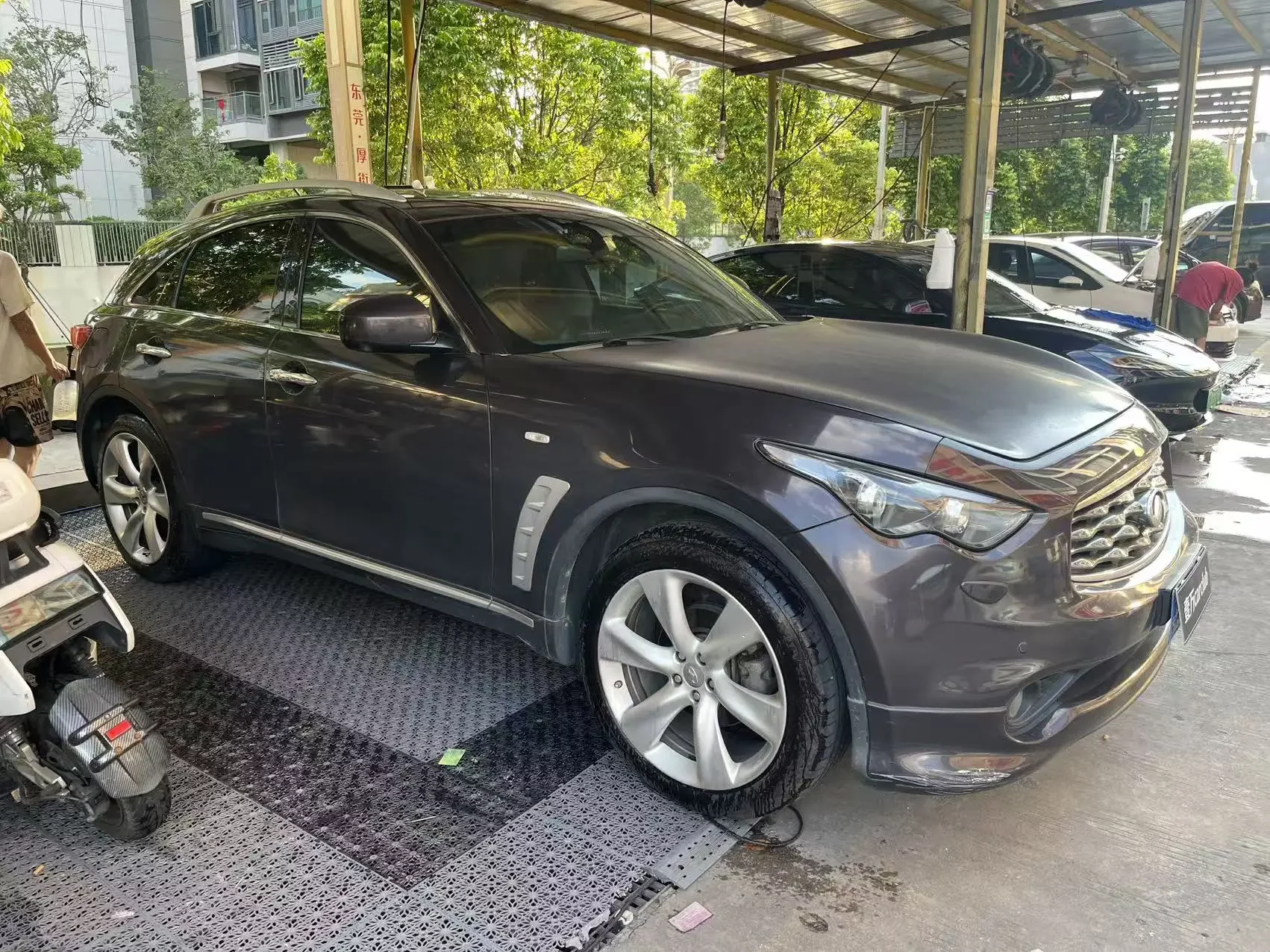 Infiniti FX