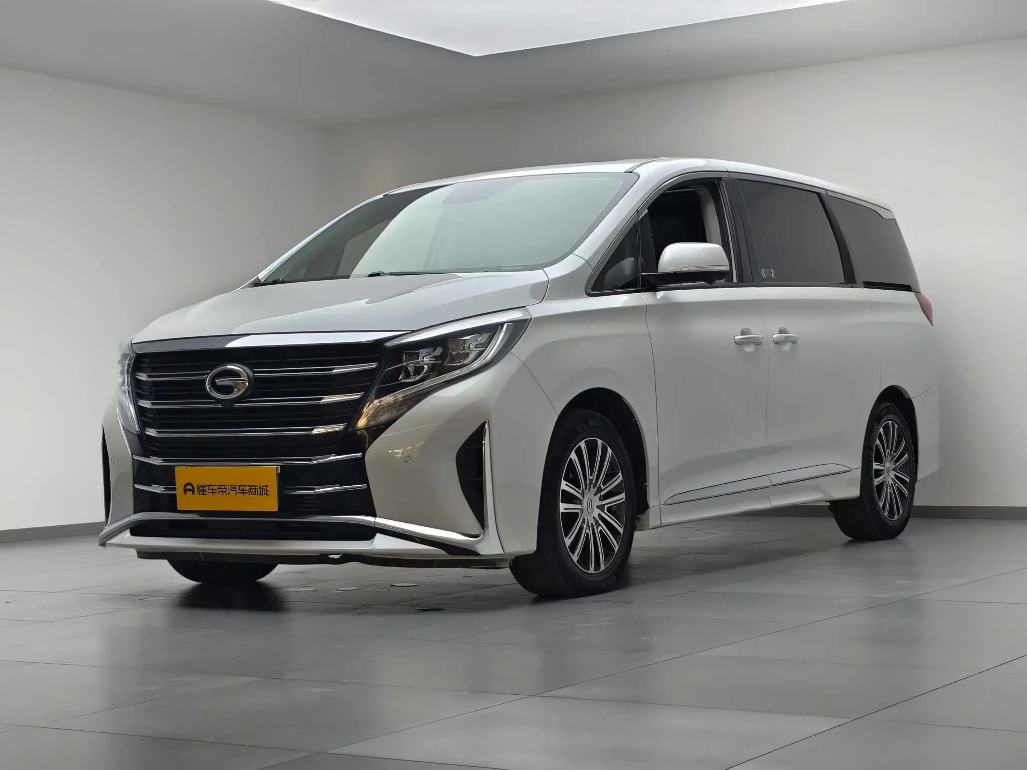 GAC Trumpchi M8