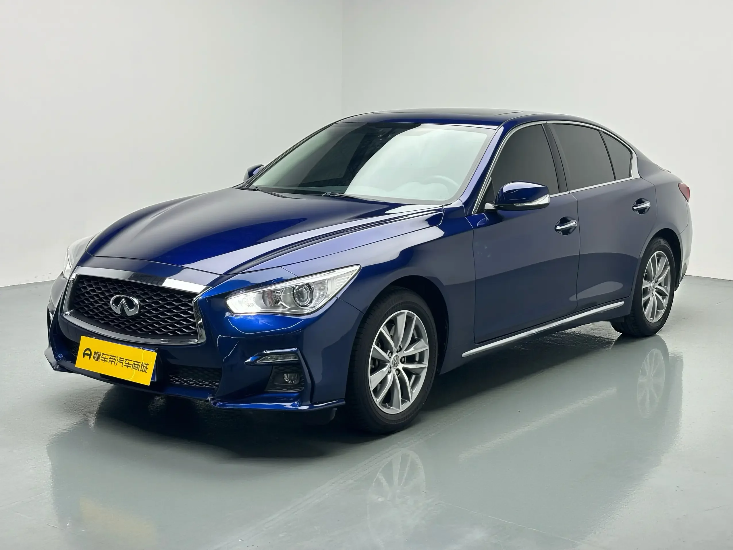 Infiniti Q50L