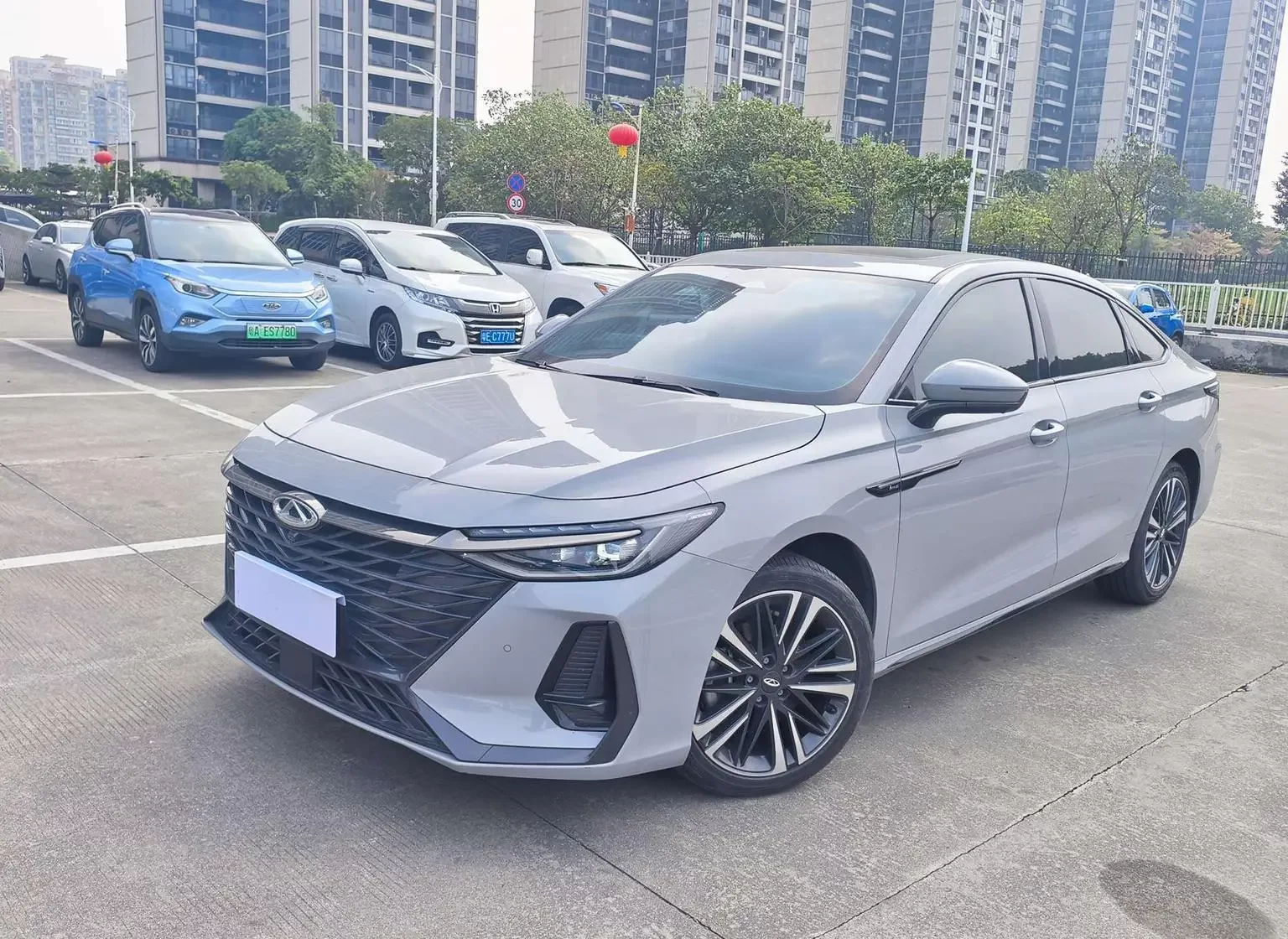 Chery Arrizo 8