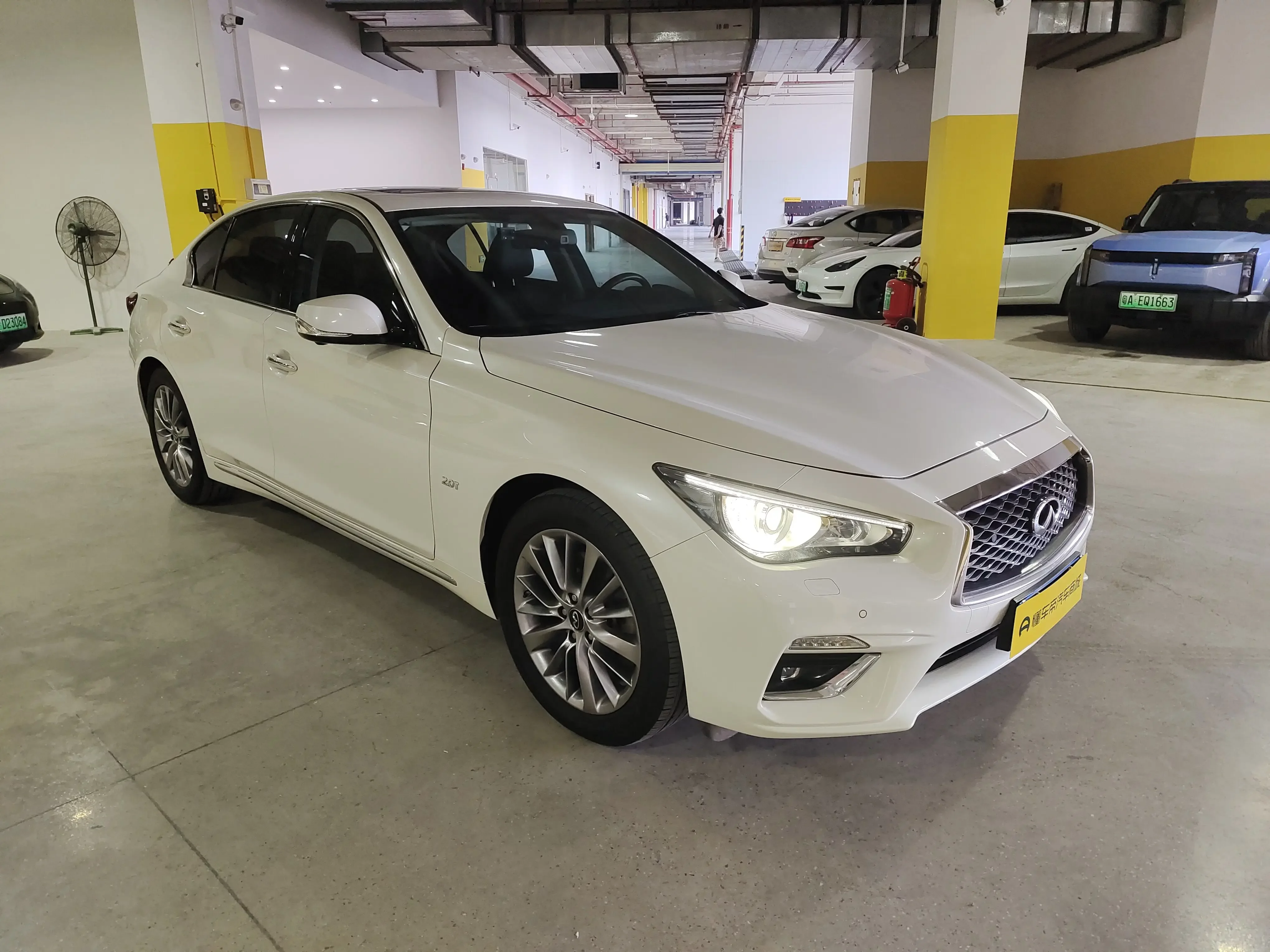 Infiniti Q50L