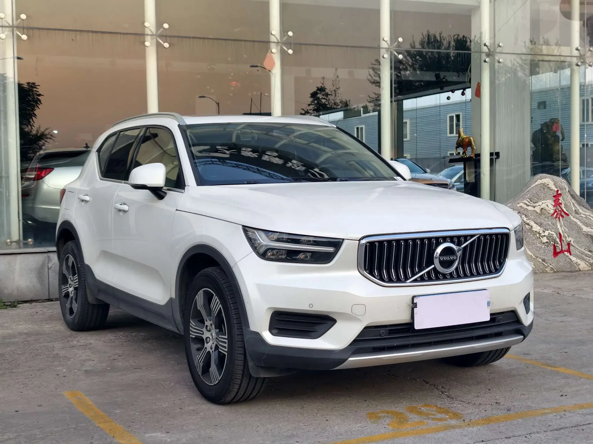 Volvo XC40