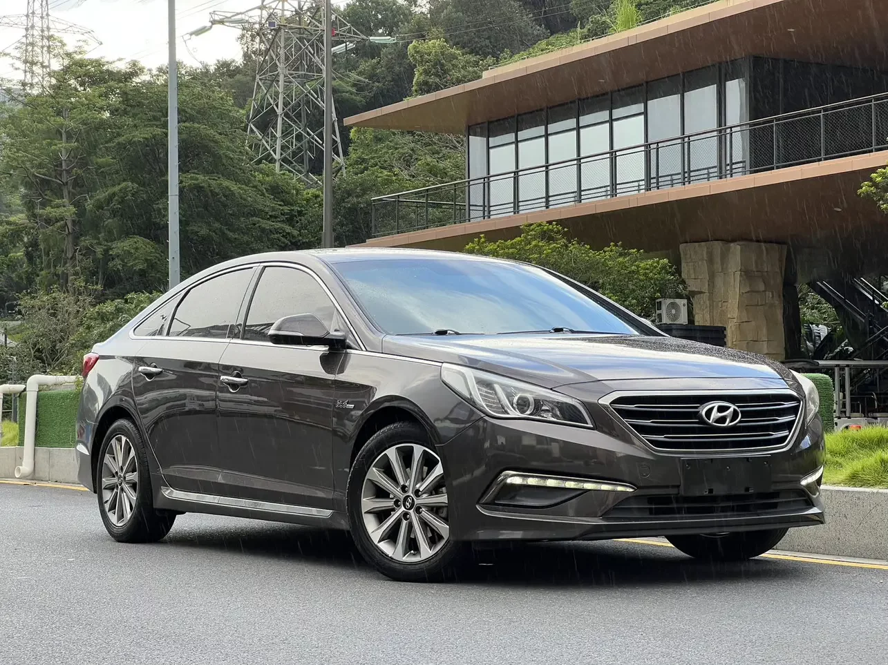 Hyundai sonata nine