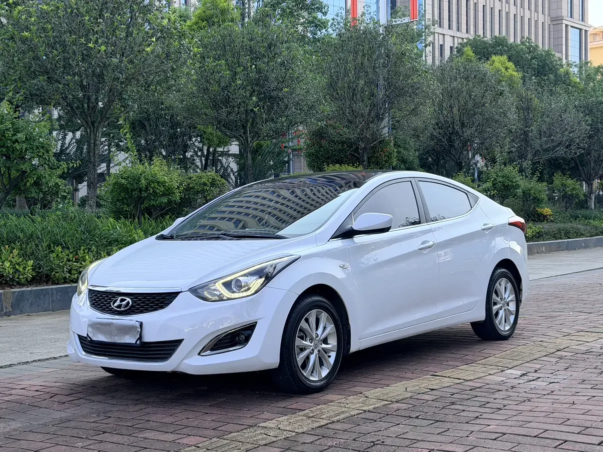 Hyundai Elantra