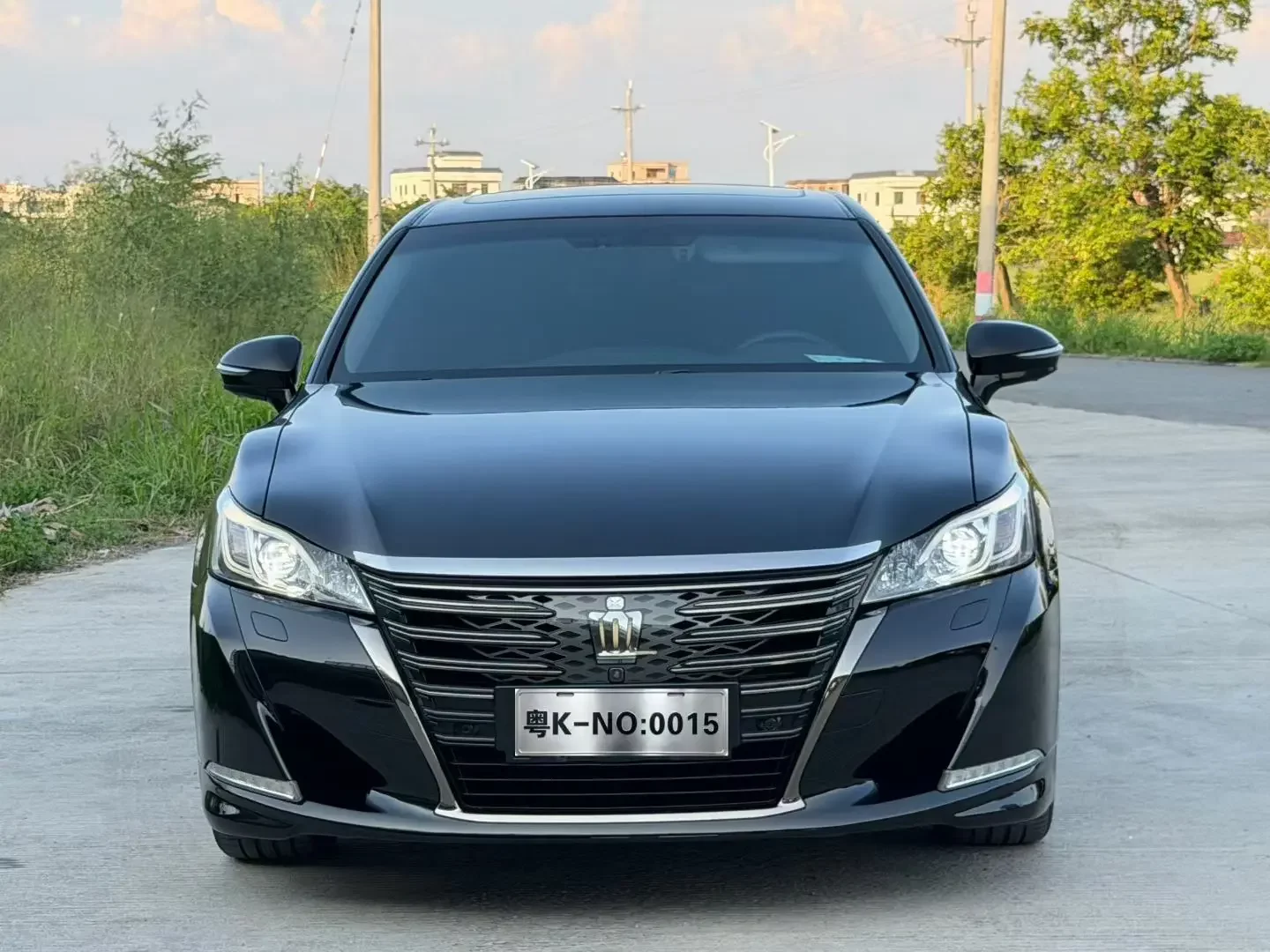 Toyota crown