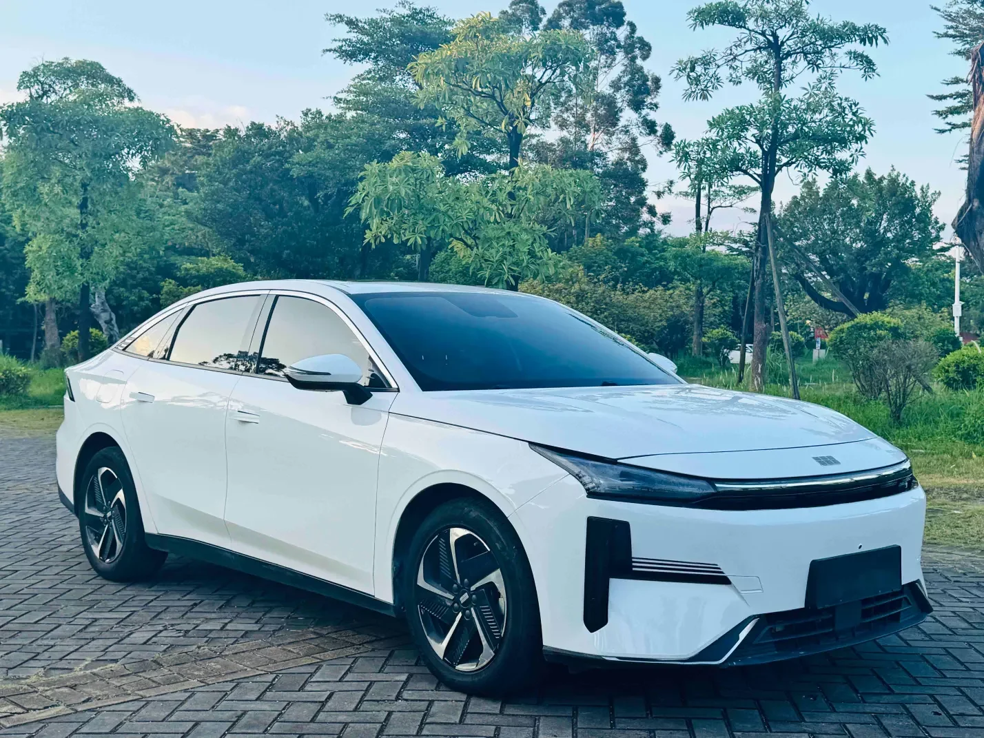 Geely Galaxy L6