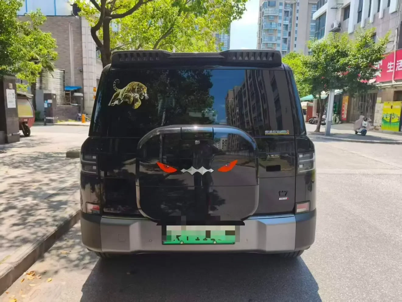 BYD Leopard Titanium 7 PHEV