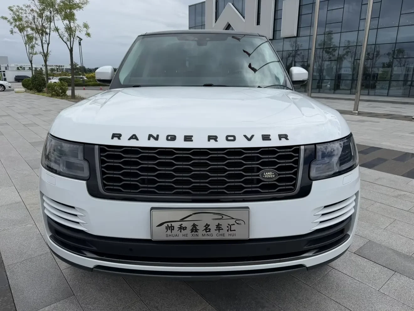 Land Rover range rover