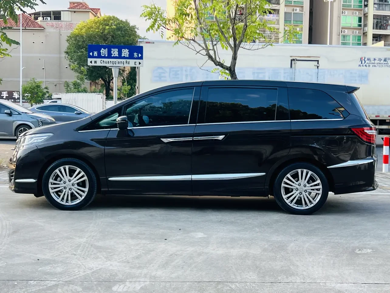 Honda Elysion (Alison)