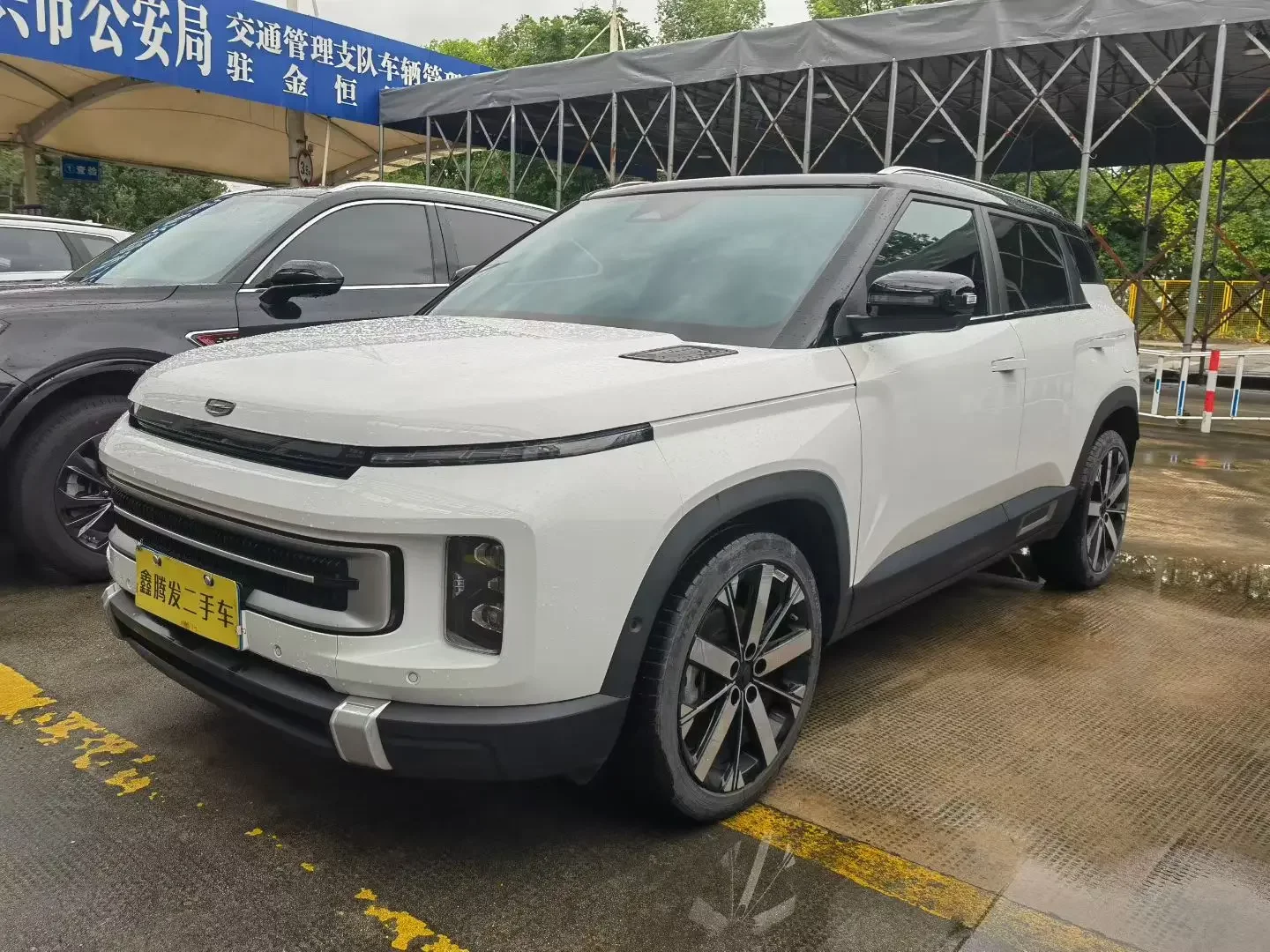 Geely ICON
