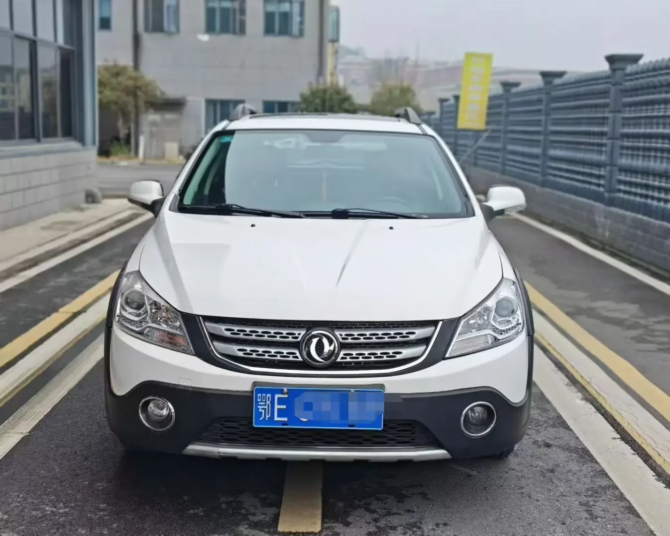 Dongfeng Fengshen H30