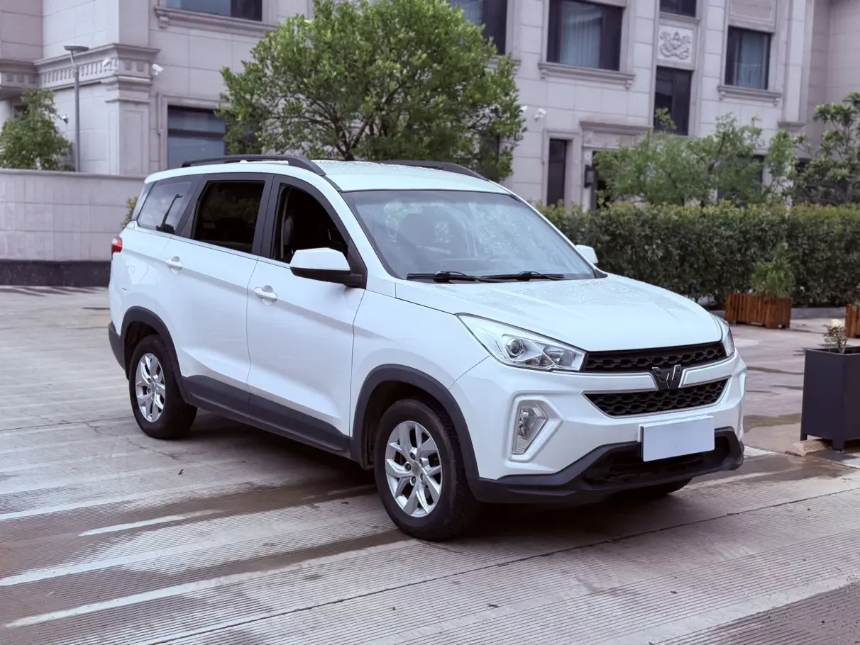 Wuling Hongguang S3