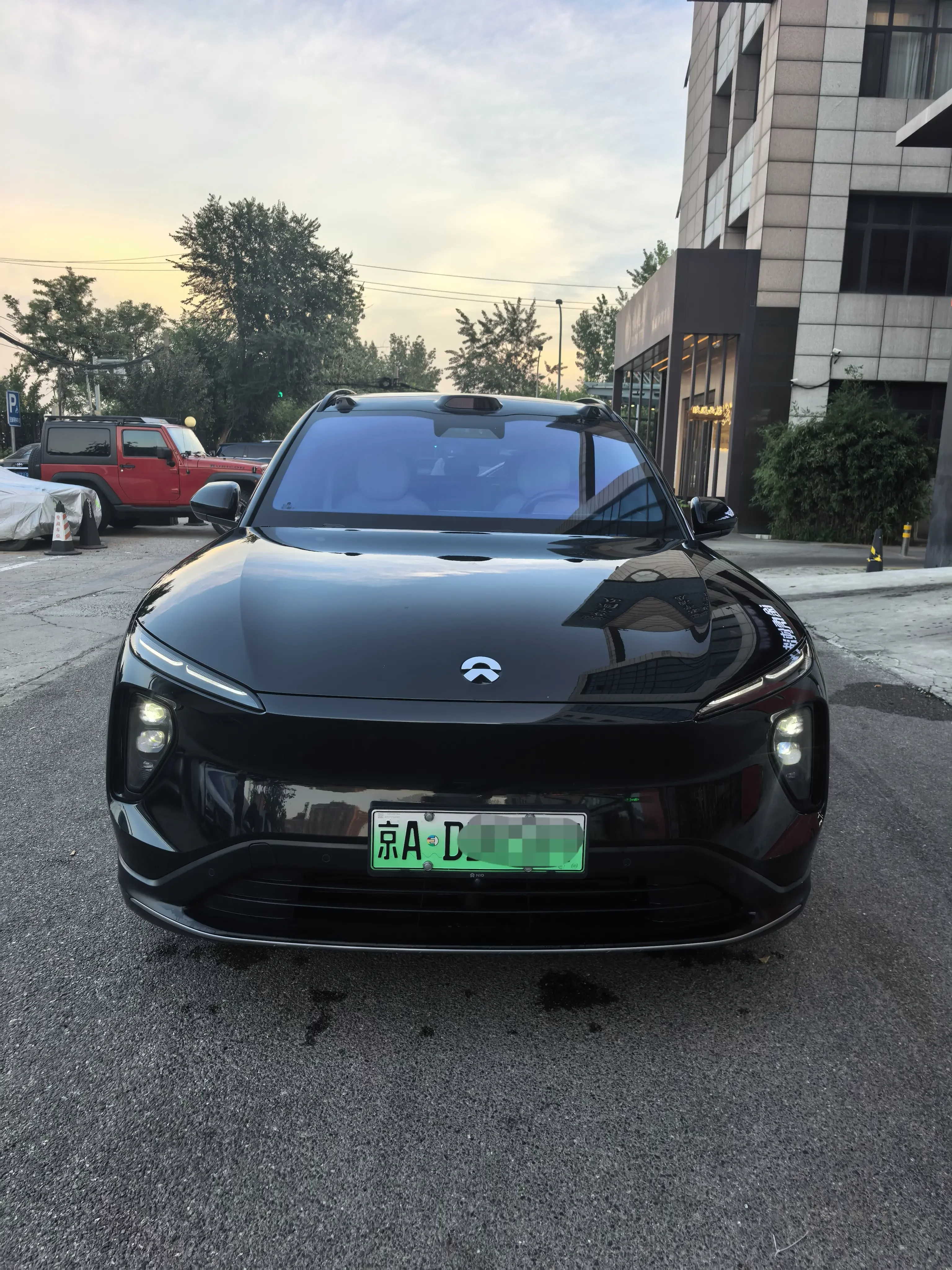 NIO ES6