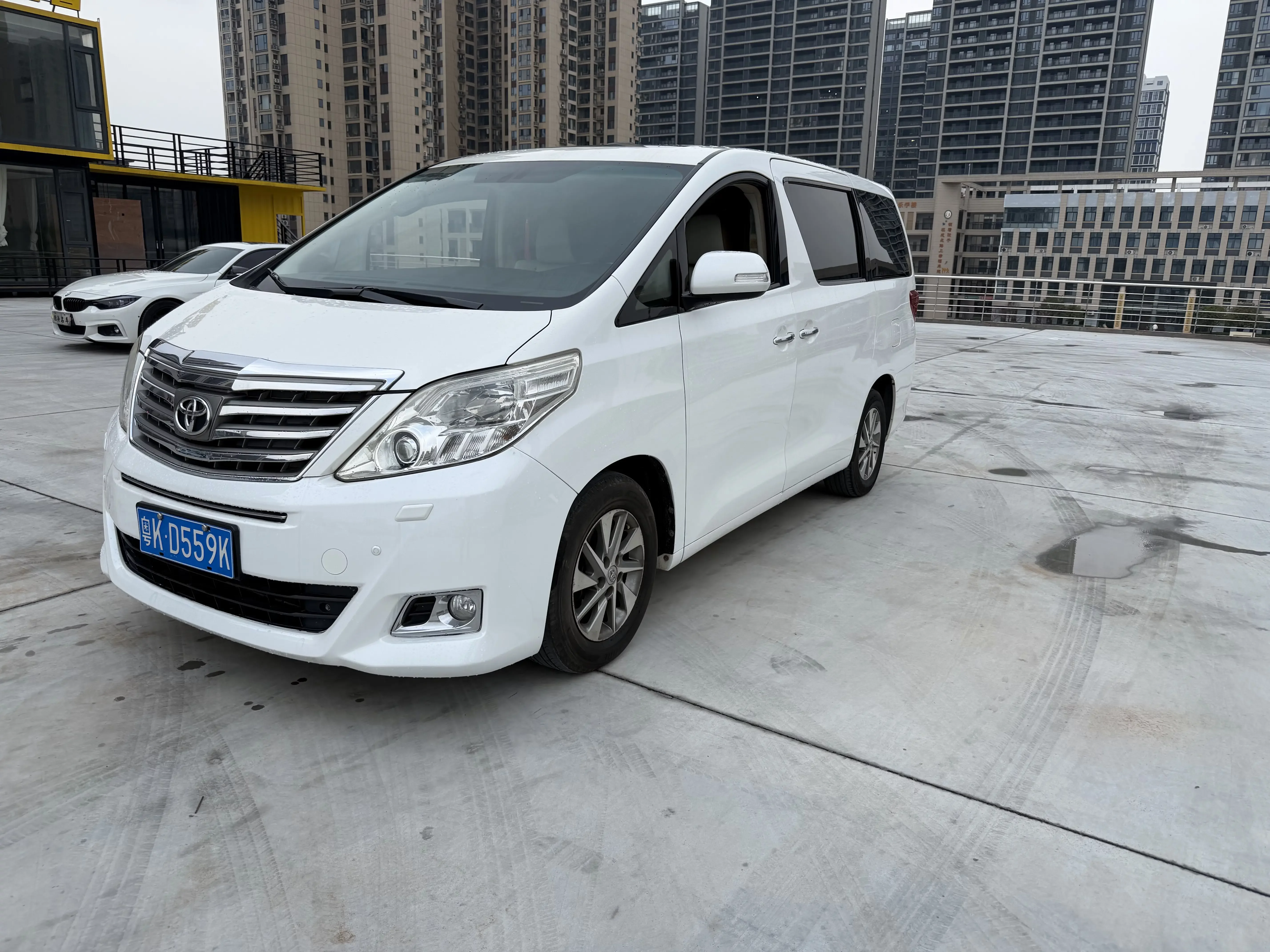 Toyota Alphard (Elfa)