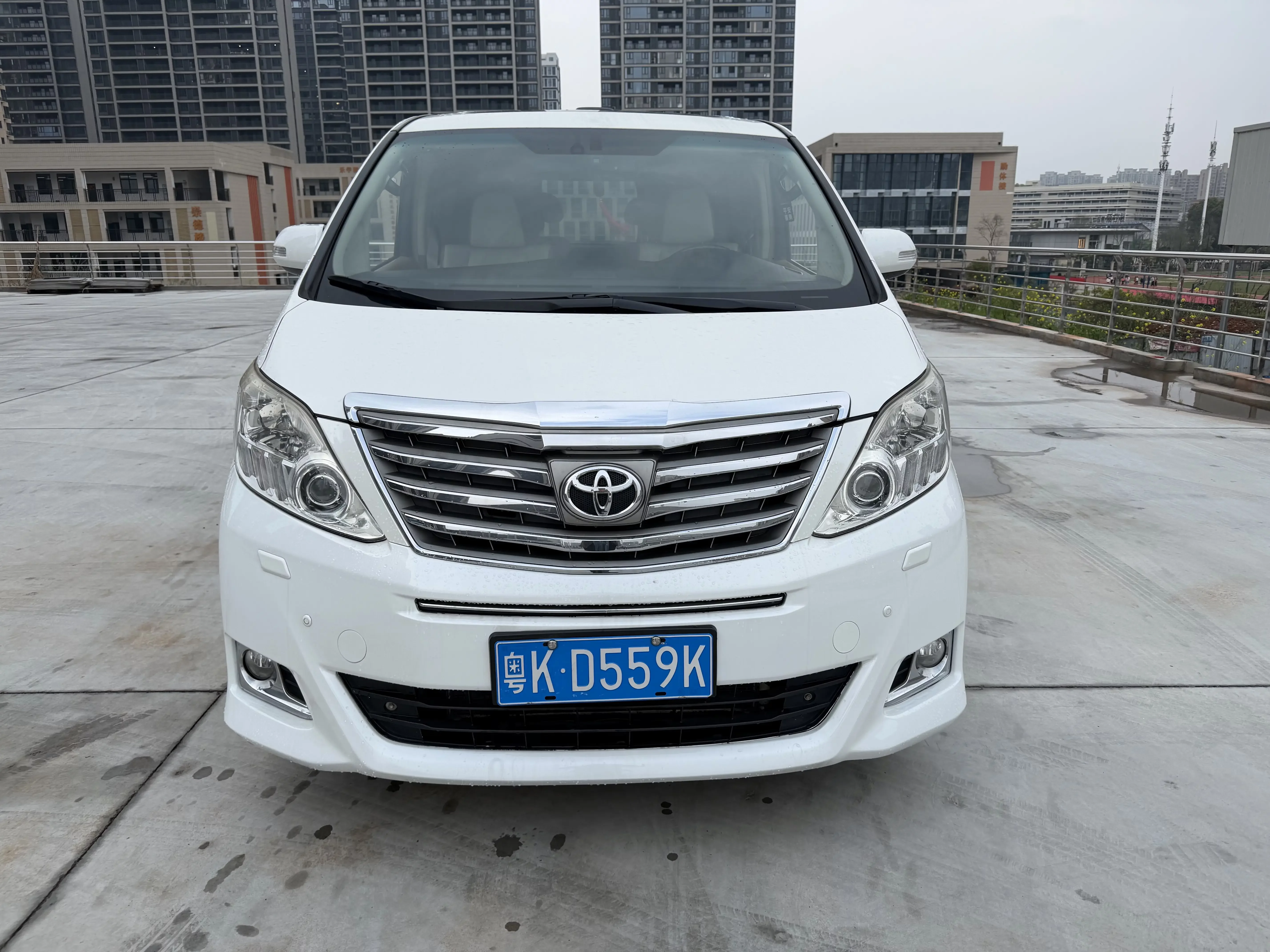 Toyota Alphard (Elfa)
