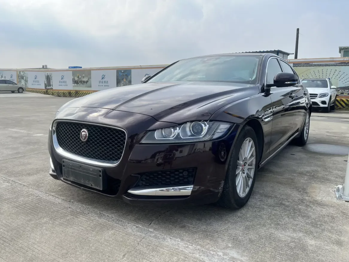 Jaguar XFL
