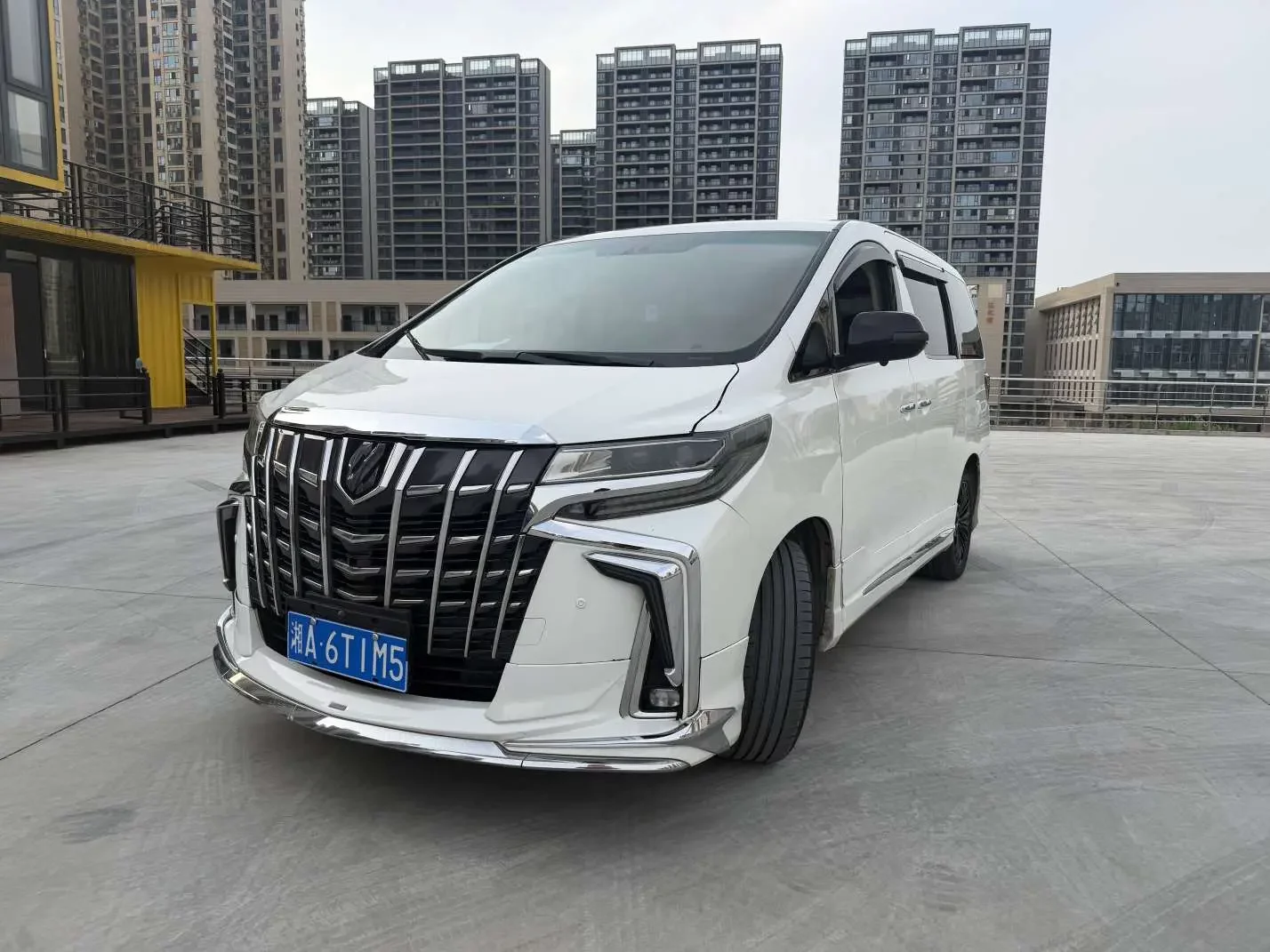 Toyota Alphard (Elfa)
