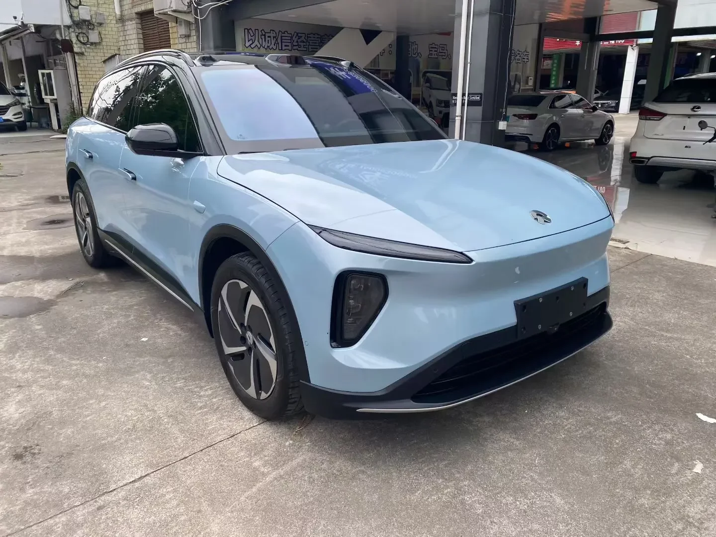 NIO ES6