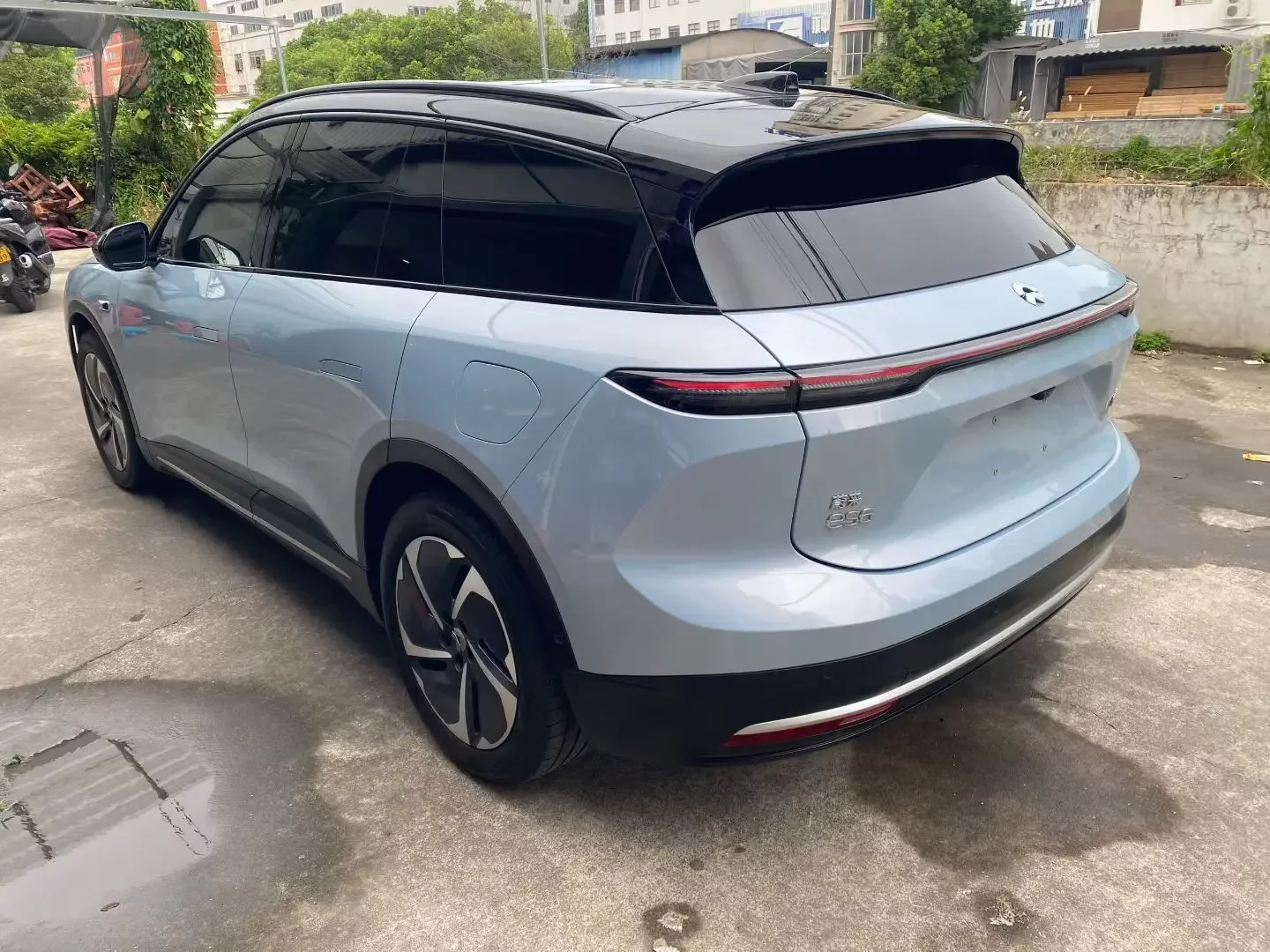 NIO ES6