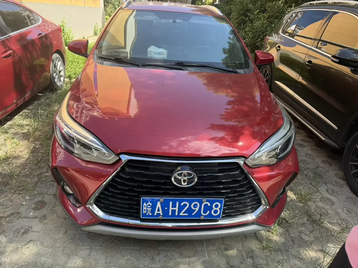 Toyota Yaris L