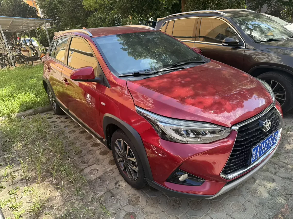 Toyota Yaris L