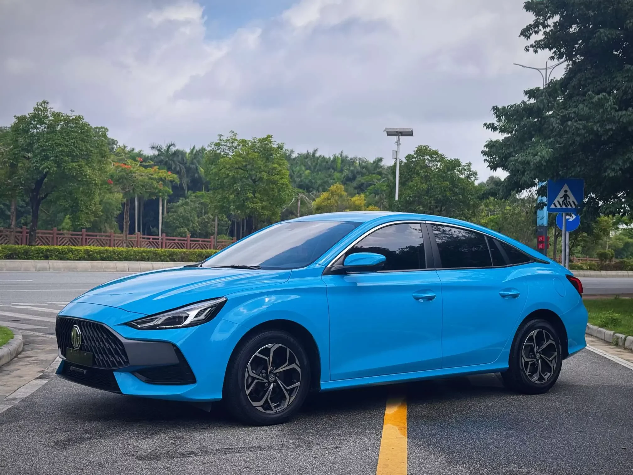 MG 5