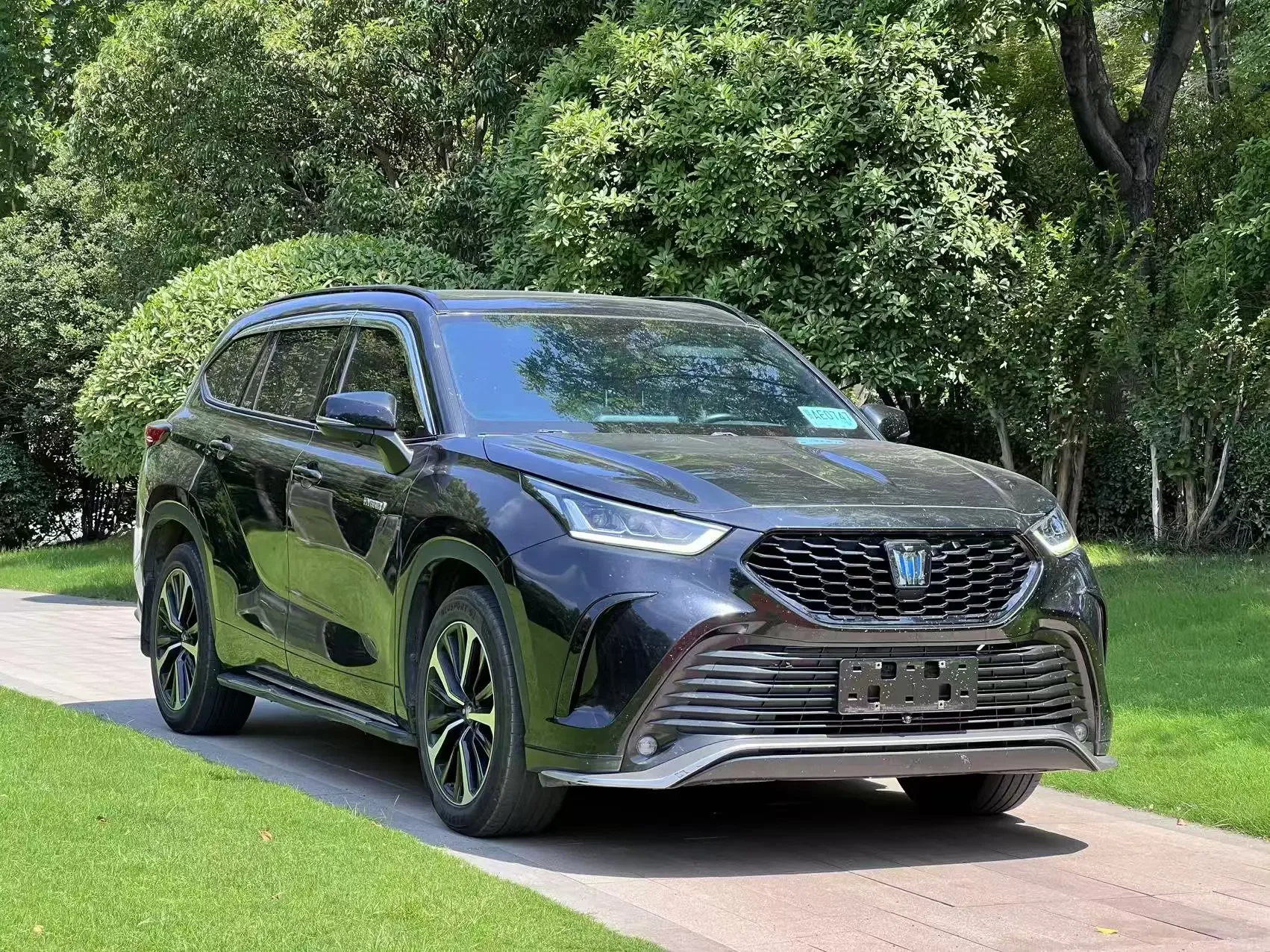 Toyota Crown Kluger