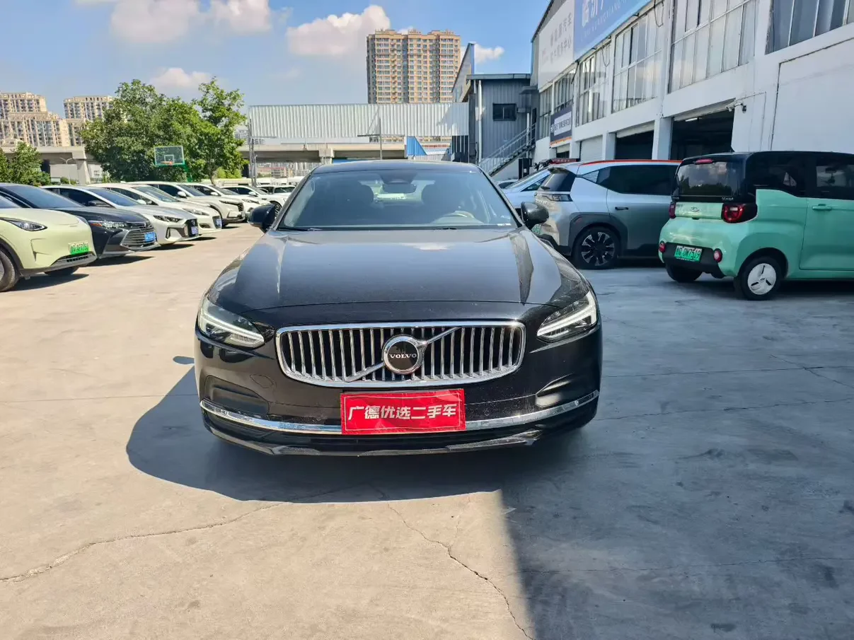 Volvo S90