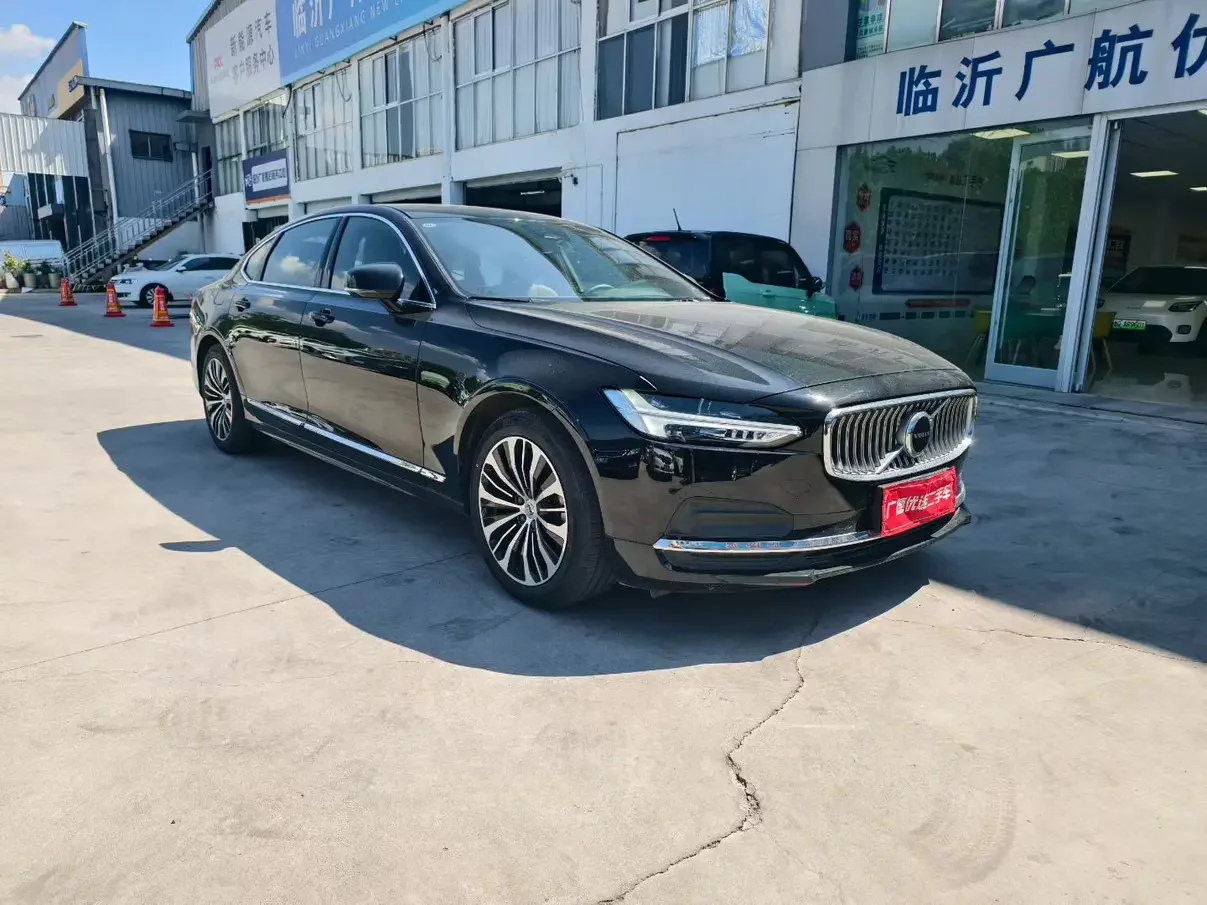 Volvo S90