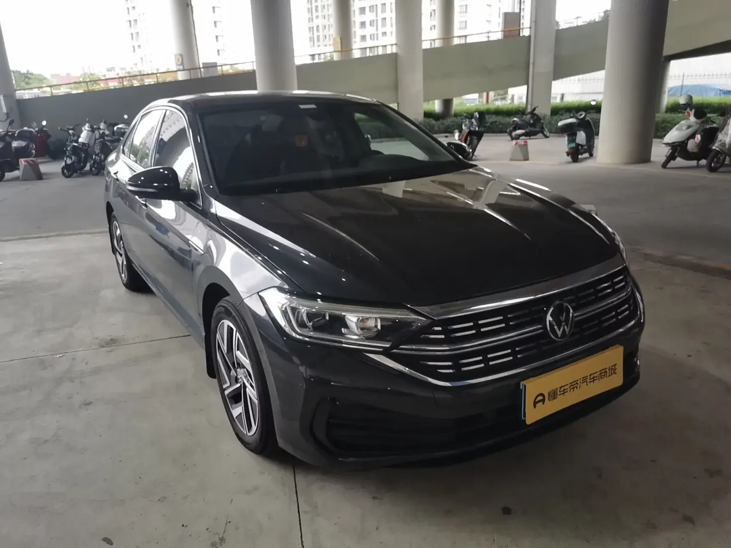 Volkswagen Sagitar