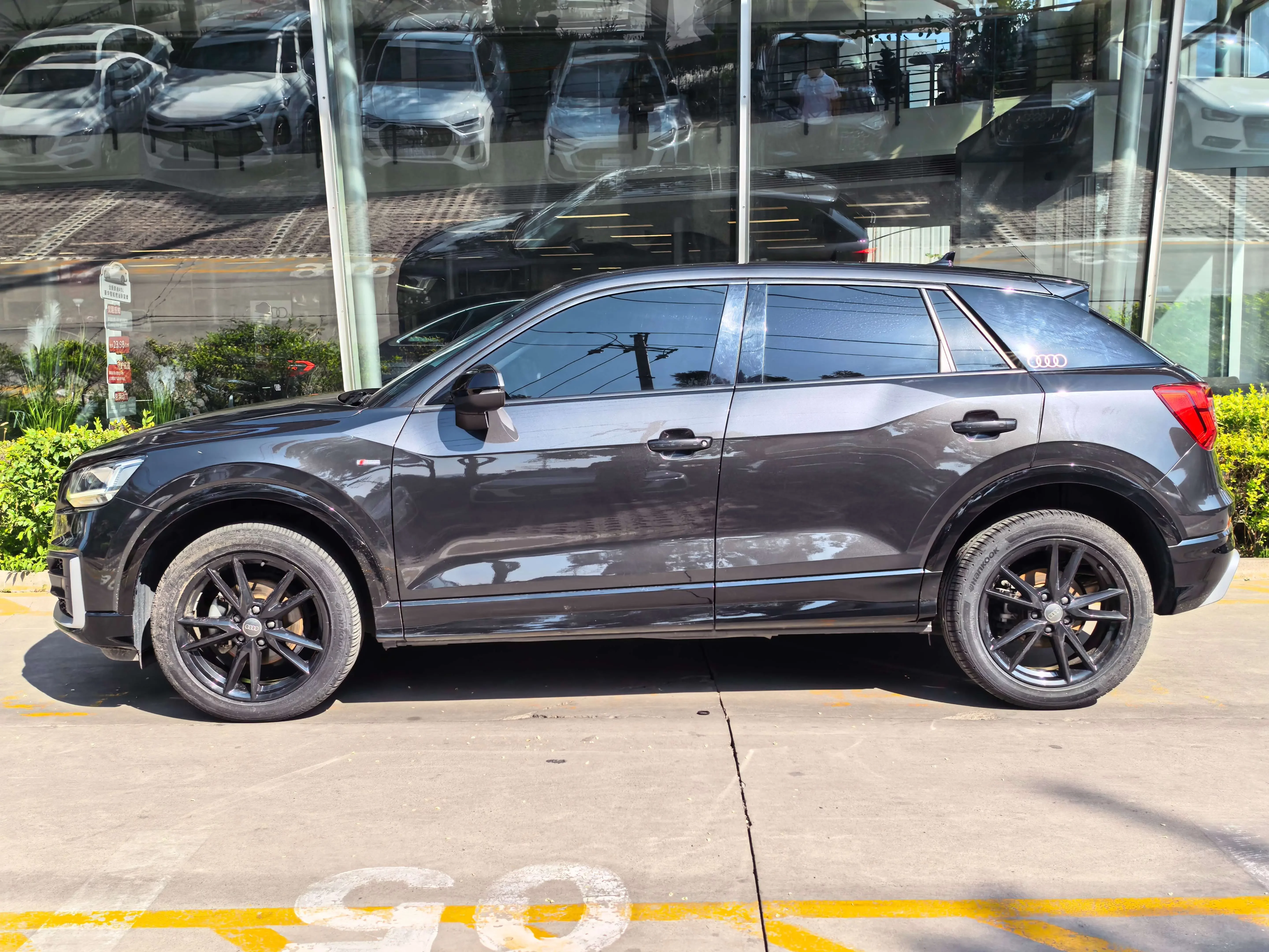 Audi Q2L