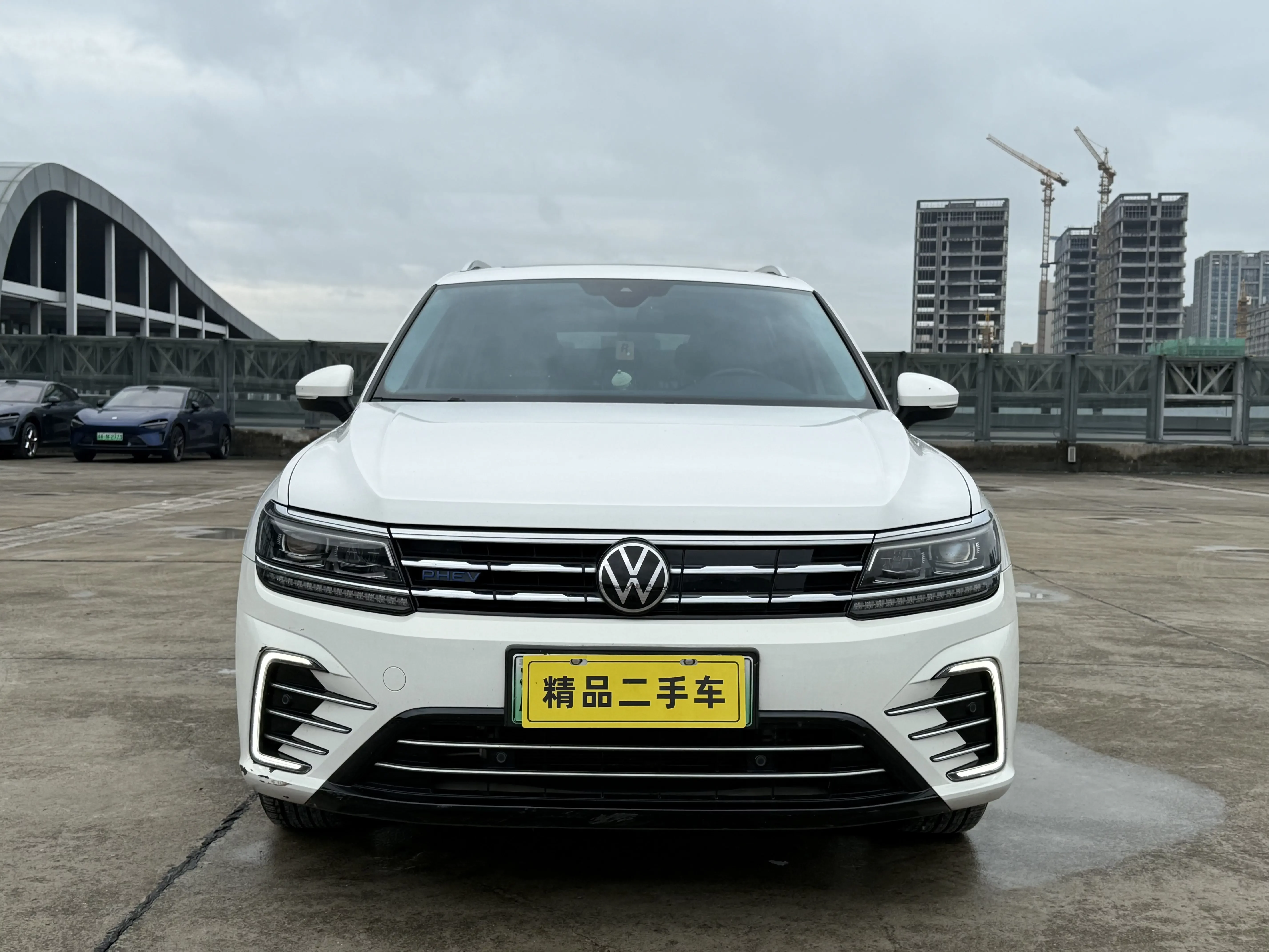 Volkswagen Tiguan L PHEV