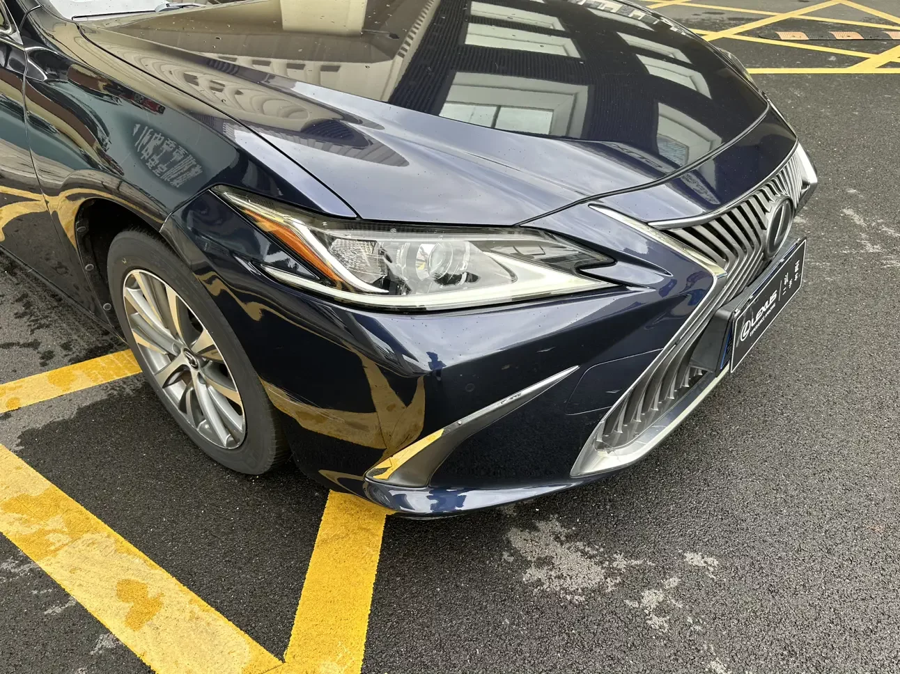 Lexus ES