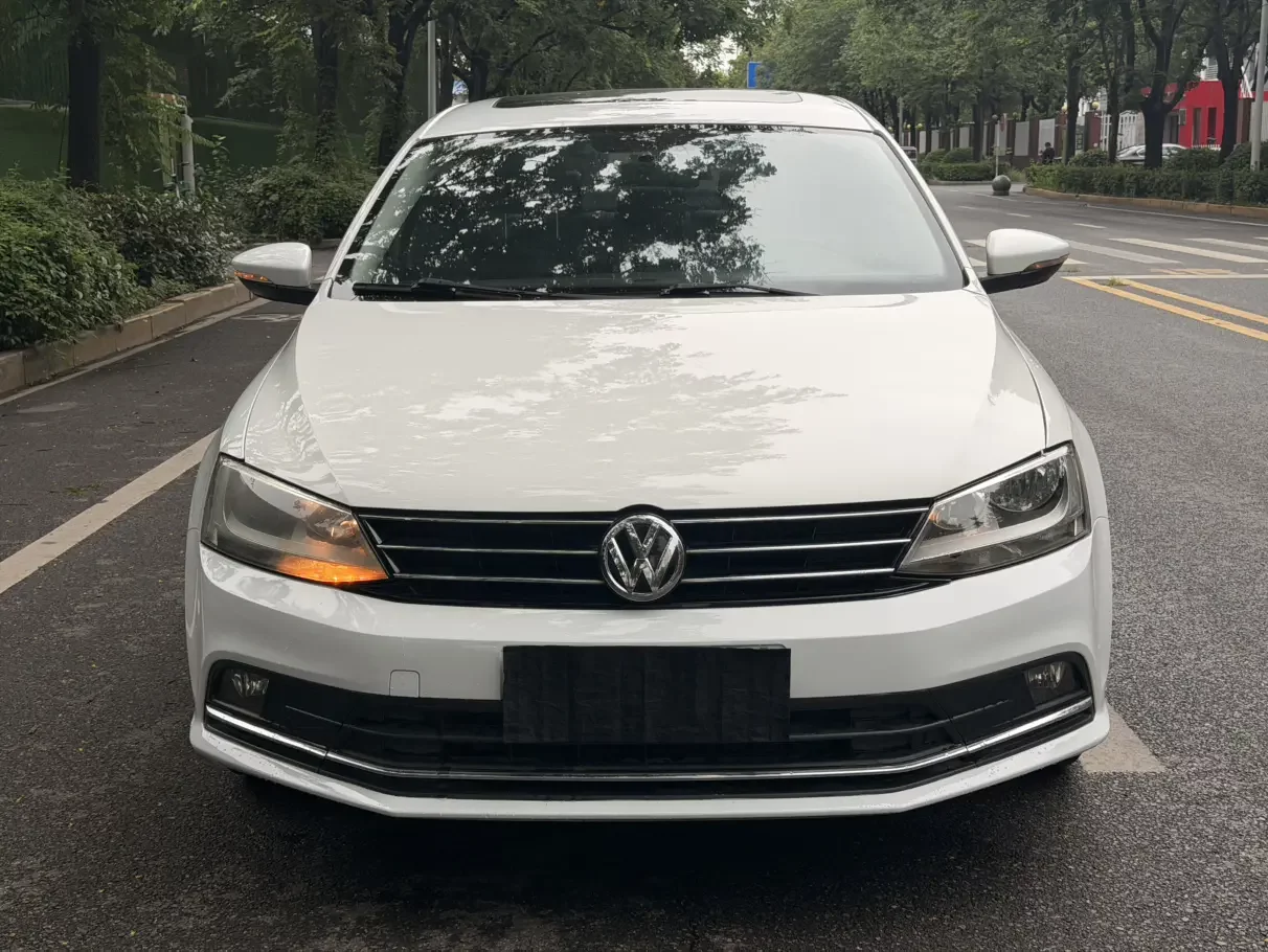 Volkswagen Sagitar