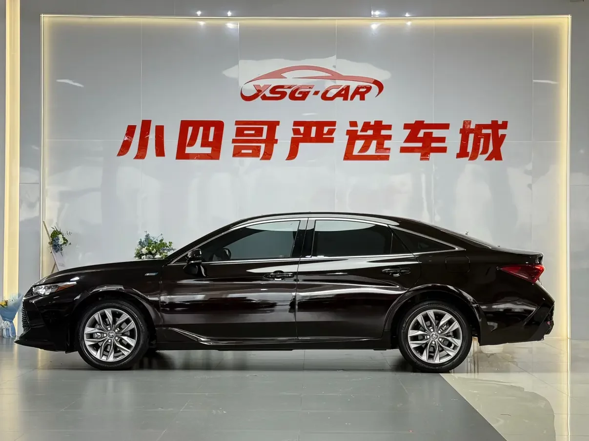 Toyota Avalon (asian dragon)