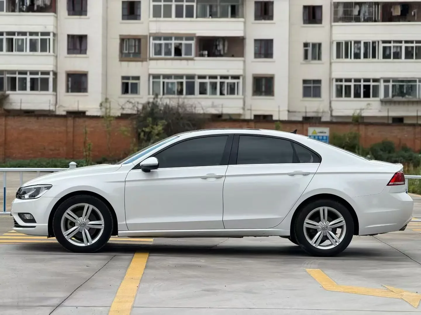 Volkswagen Lamando (Lingdu)