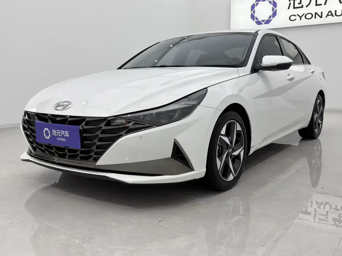 HYUNDAI ELANTRA