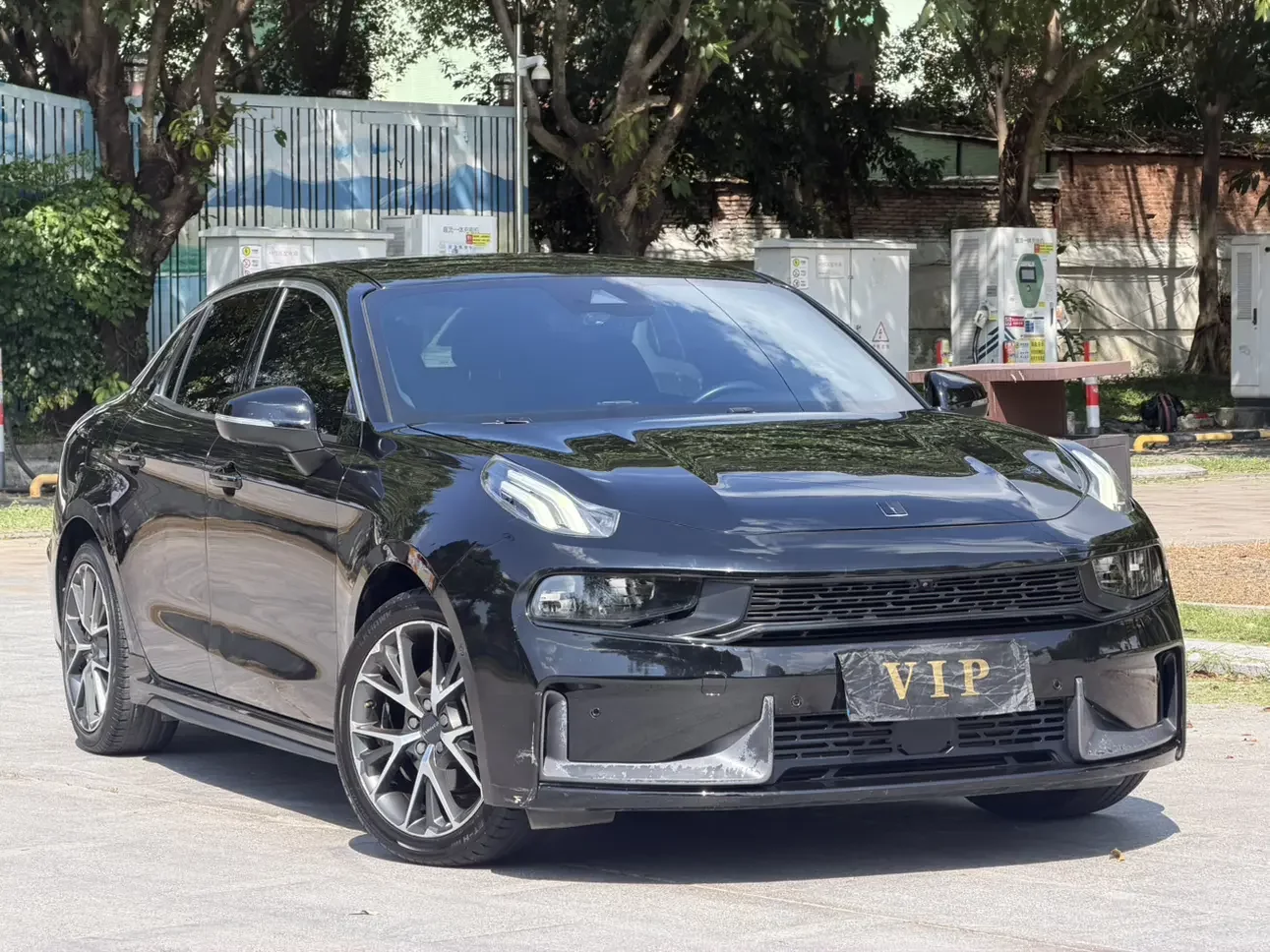Lynk & Co 03