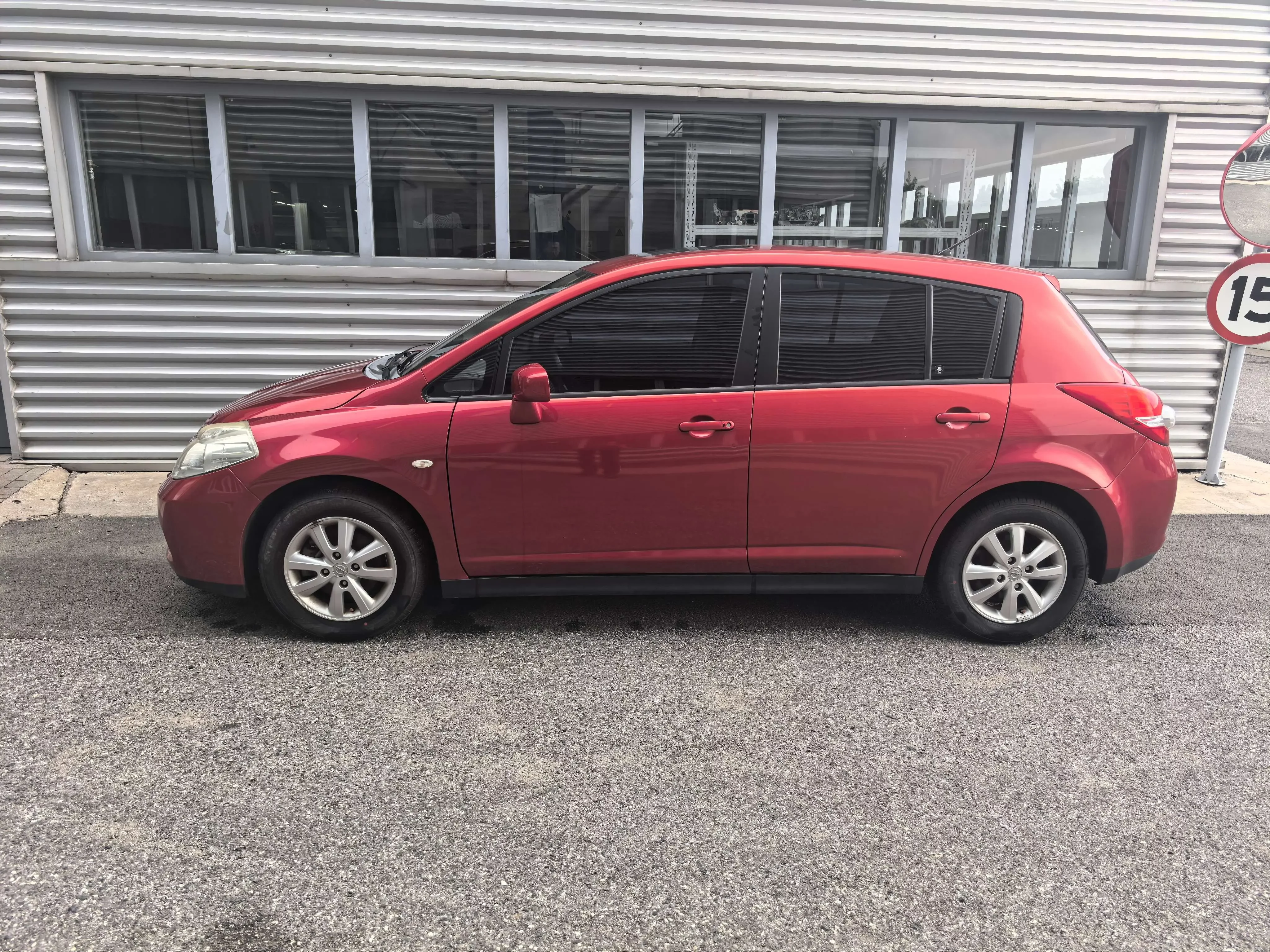 Nissan Tiida