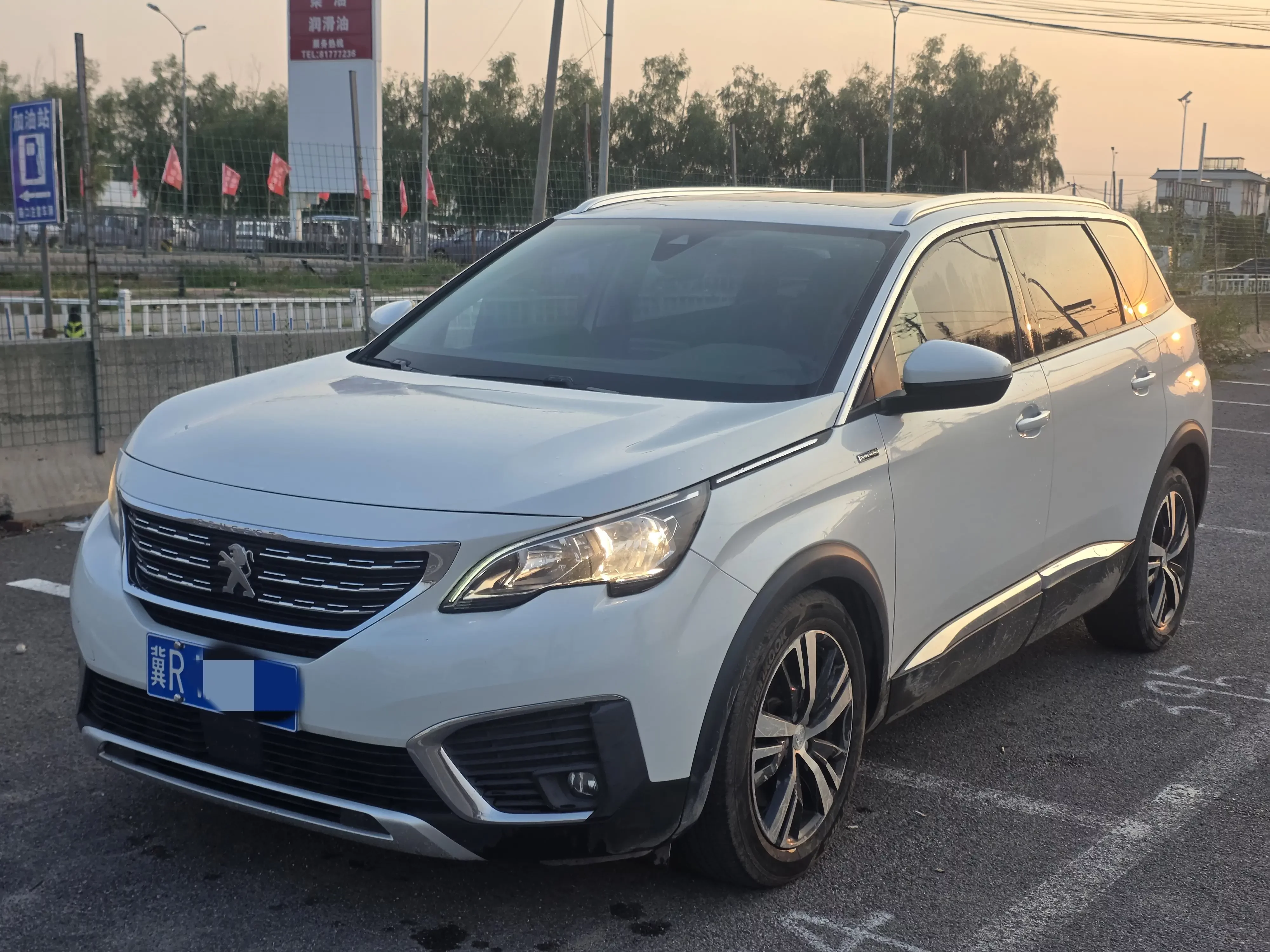 Peugeot 5008