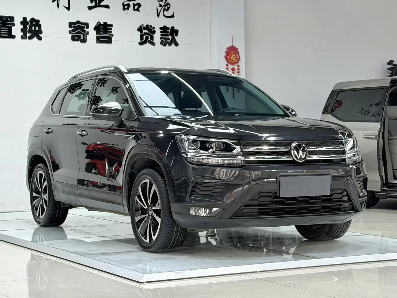 Volkswagen Tharu