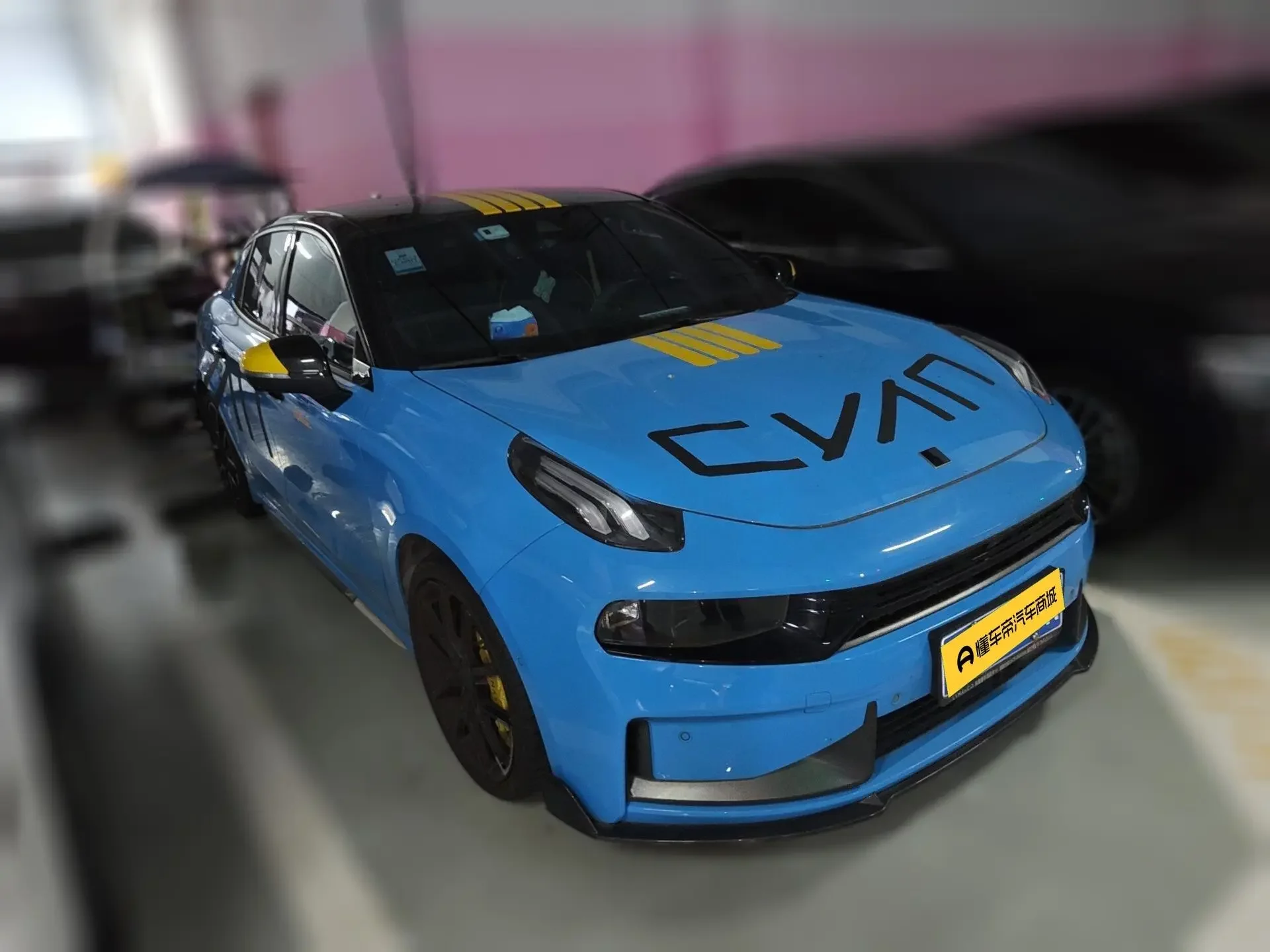 Lynk & Co 03