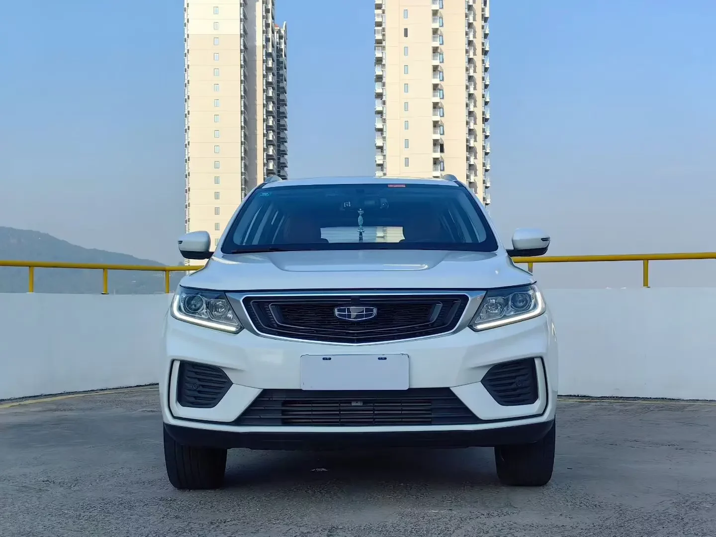 Geely Vision X6